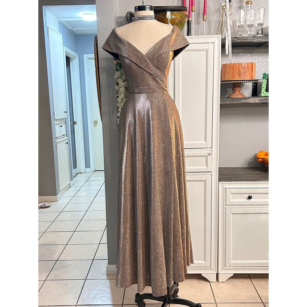 XSCAPE Off the Shoulder‎ Gown Sparkly Gown Size 4/6 High Slit Formal Party